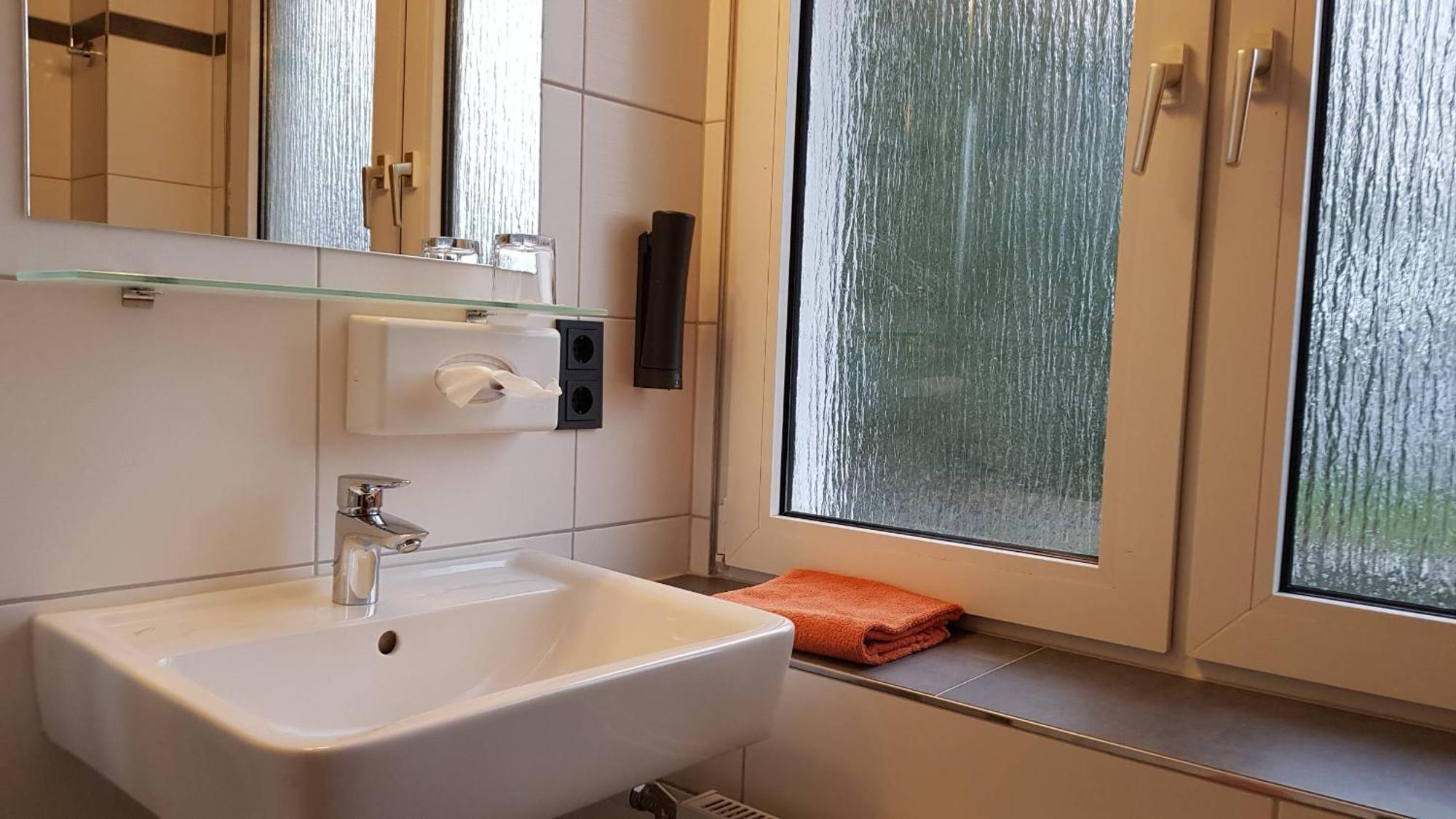 Hotel Walz Salzkotten Bagian luar foto